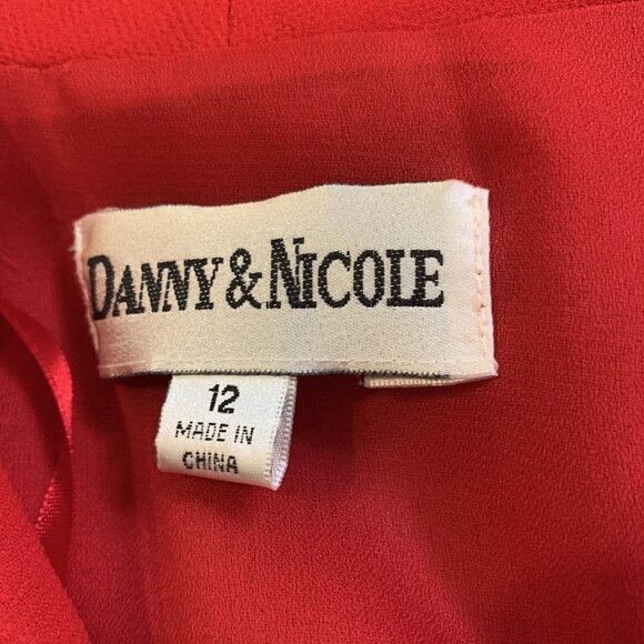 Danny & Nicole. Size 12. Crepe Short Sleeve Pin Tucked Blouse. B5 - Picture 5 of 7